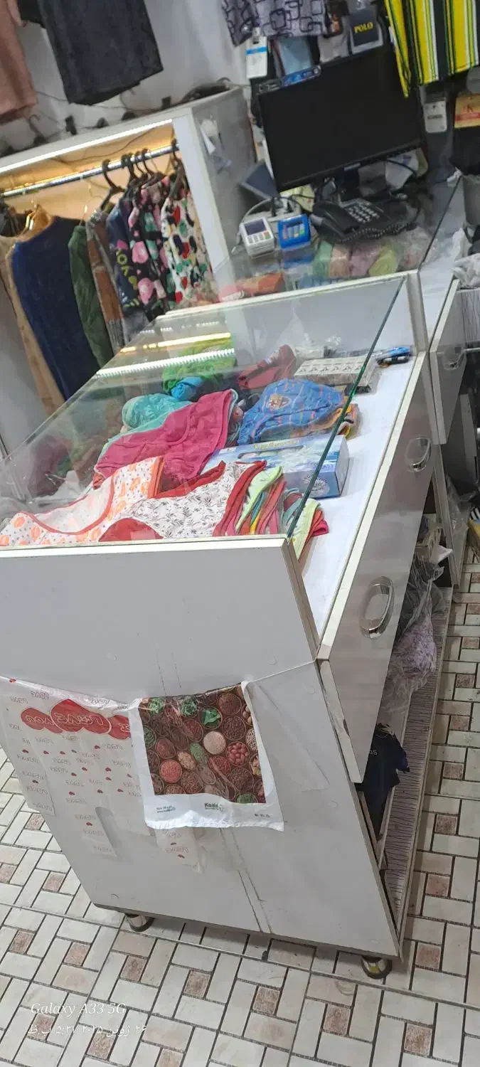 میز|میز تحریر و کامپیوتر|فردیس, شهرک راه آهن|دیوار