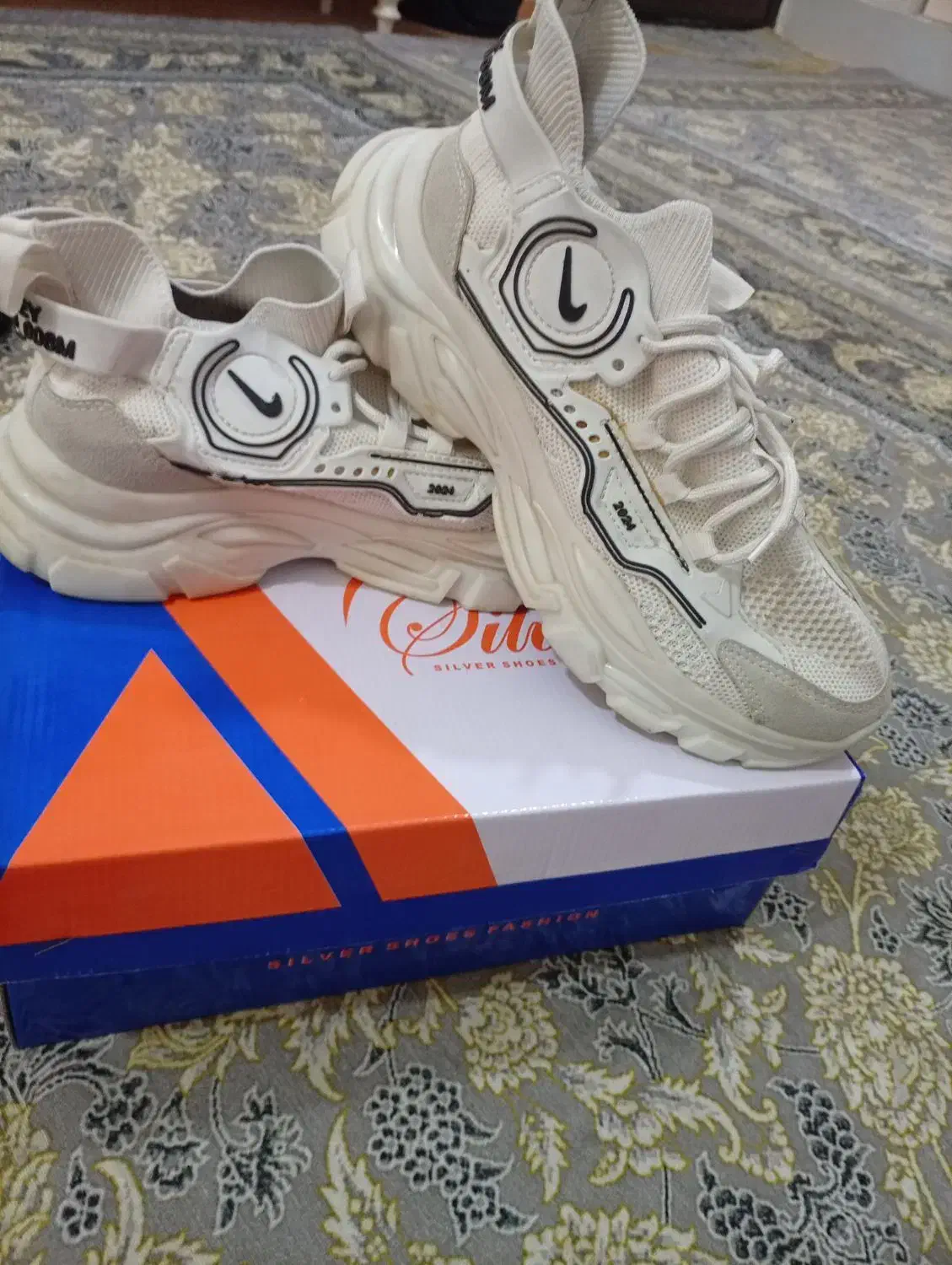 کفش|کیف، کفش، کمربند|مرند, |دیوار