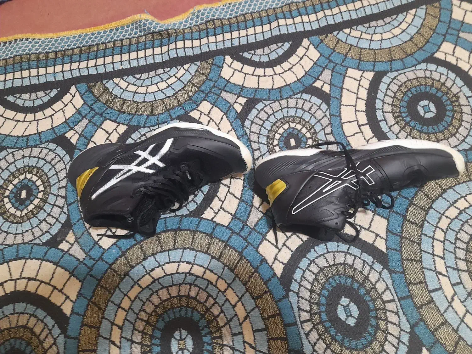 کتانی اسیکس ۴۲ویتنامی|کیف، کفش، کمربند|اقبالیه, |دیوار