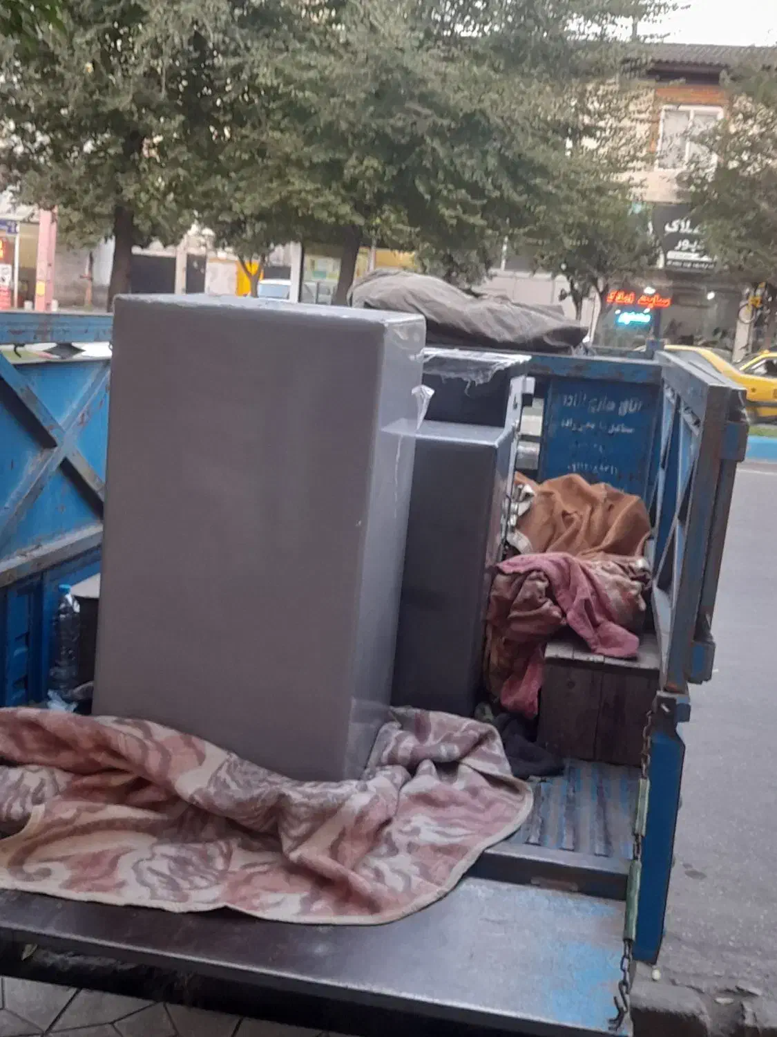 خدمات باربری وحمل ونقل اثاث ملت|خدمات حمل و نقل|پل سفید, |دیوار