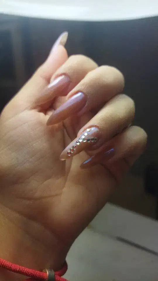 کاشت ناخن|خدمات آرایشگری و زیبایی|خوی, |دیوار