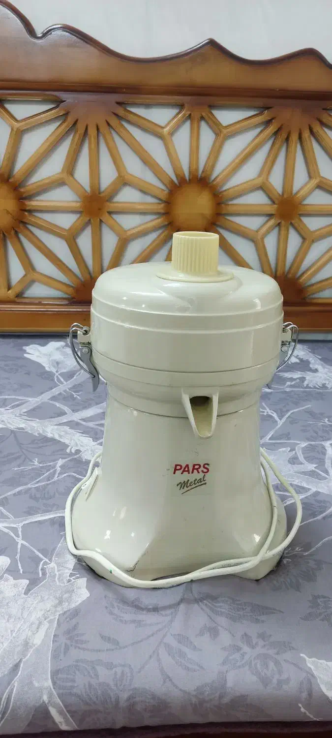 آبمیوه گیری قدیمی|آبمیوه‌گیر و آب‌مرکبات‌گیر|قم, آذر (نکویی)|دیوار
