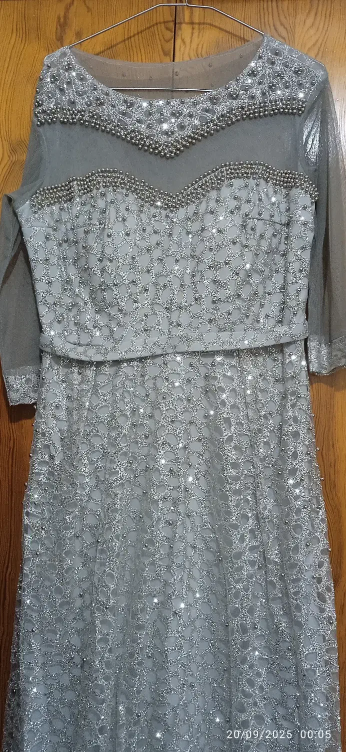 فروش فوری لباس مجلسی سایز۴۴|لباس|بندر انزلی, معلم|دیوار