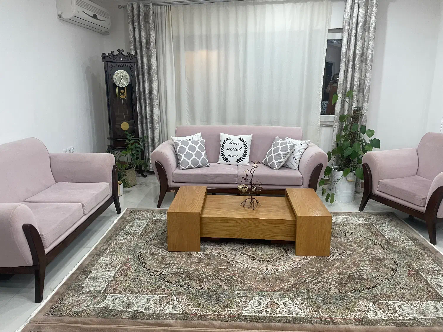 مبل ۴نفره|مبلمان خانگی و میز عسلی|قائم‌شهر, |دیوار