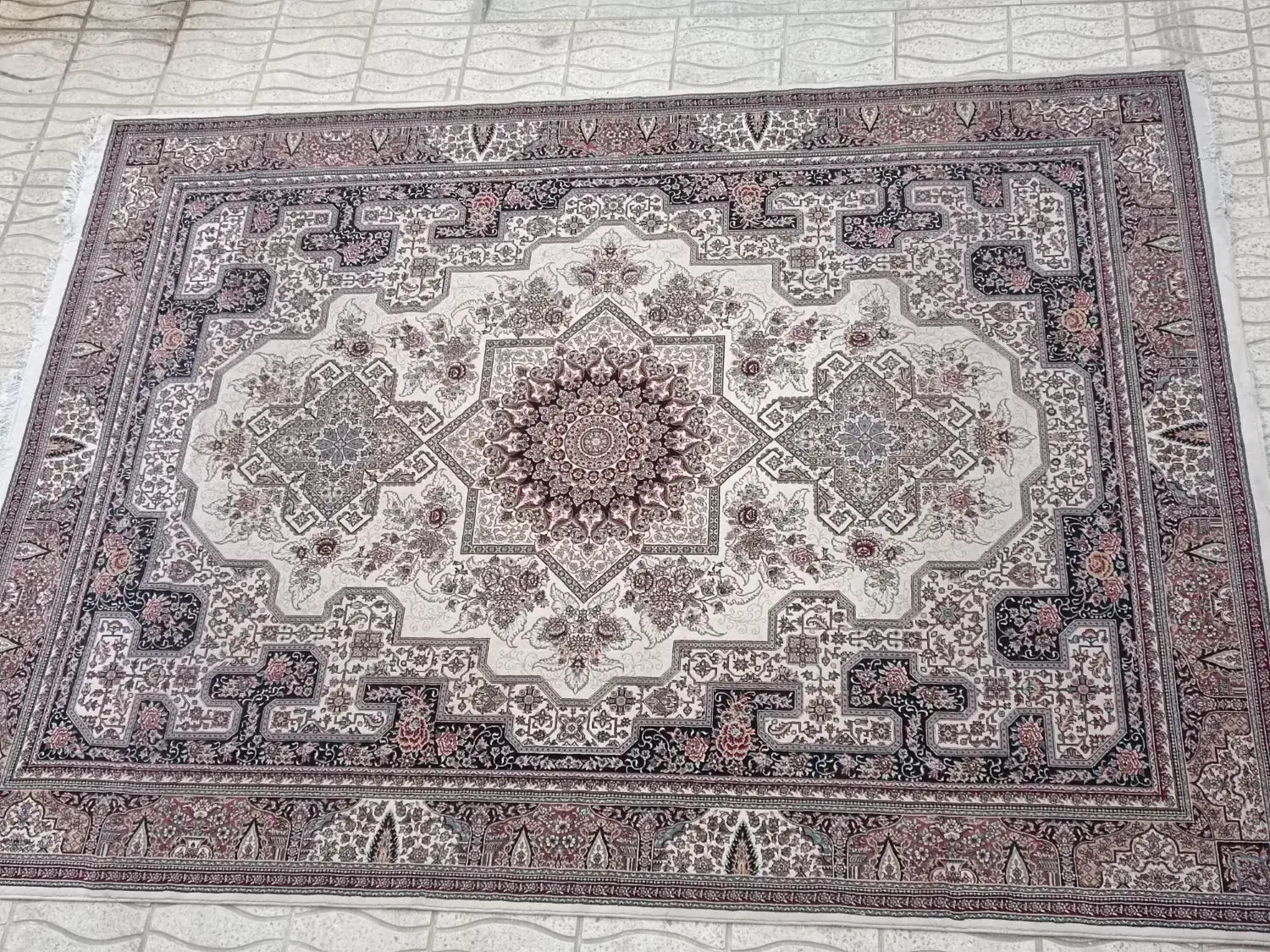 فرش۱۲متری کاملا سالم دسته دوم درحدنو تراکم۱۲۰۰|فرش|هشتگرد, فاز ۳ مهستان|دیوار