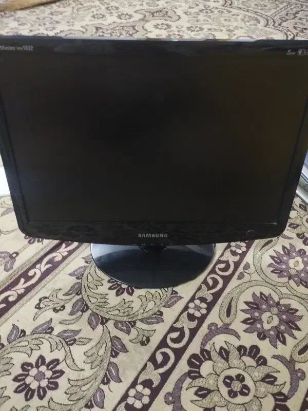 مانیتور 19 اینچ سامسونگ|قطعات و لوازم جانبی رایانه|اسلام‌شهر, شهرک قائمیه|دیوار