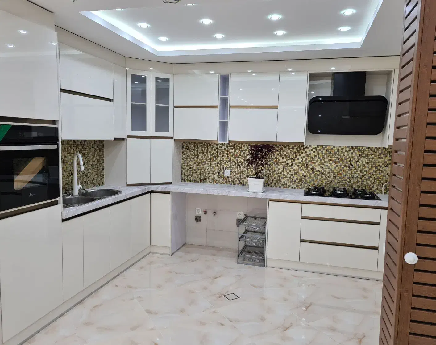 بازسازی ساختمان و نوسازی منزل|خدمات پیشه و مهارت|شیراز, زرهی|دیوار