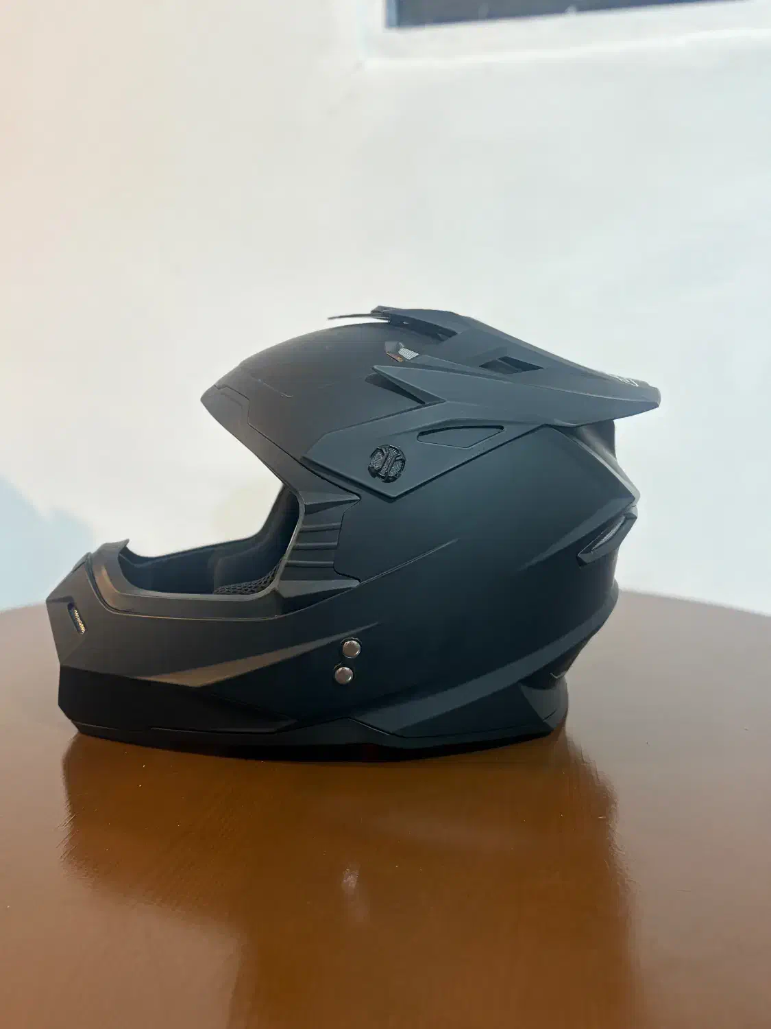 کلاه کاسکت|قطعات یدکی و لوازم جانبی|رشت, منظریه|دیوار