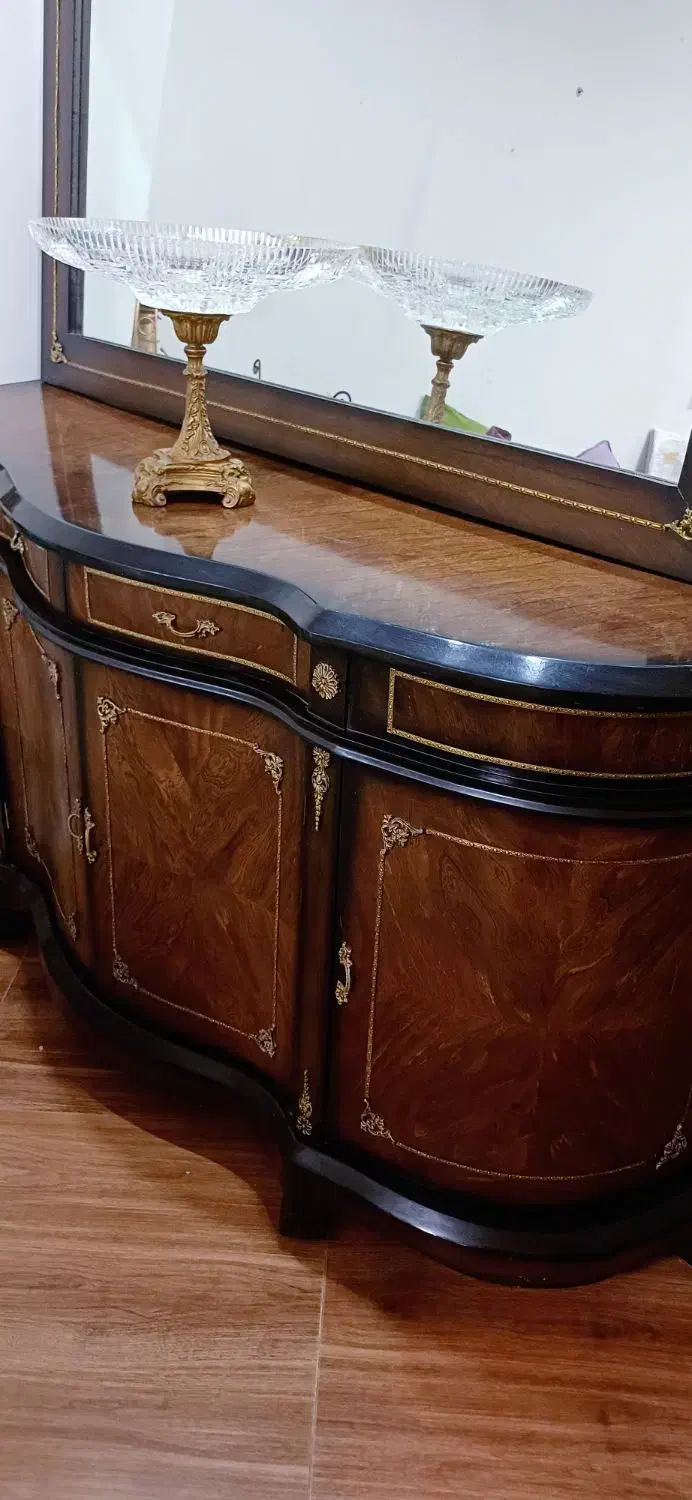 کنسول و آینه منبت چوب گردو|بوفه، ویترین، کنسول|کرج, شاهینویلا|دیوار