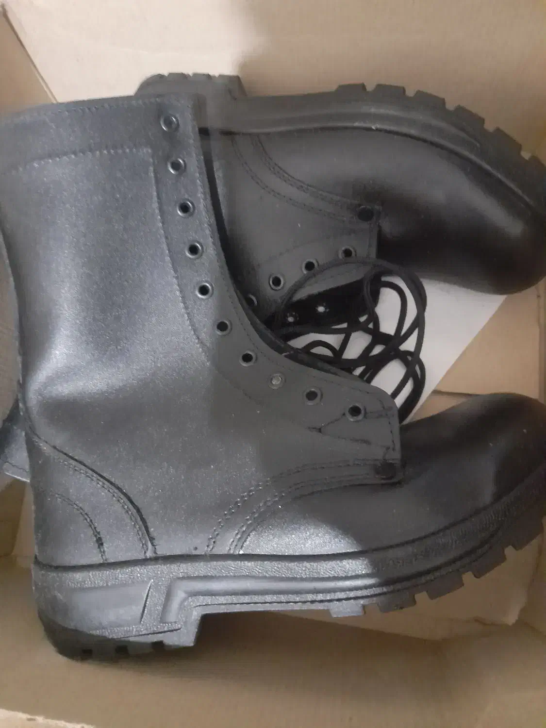 پوتین|کیف، کفش، کمربند|یاسوج, |دیوار