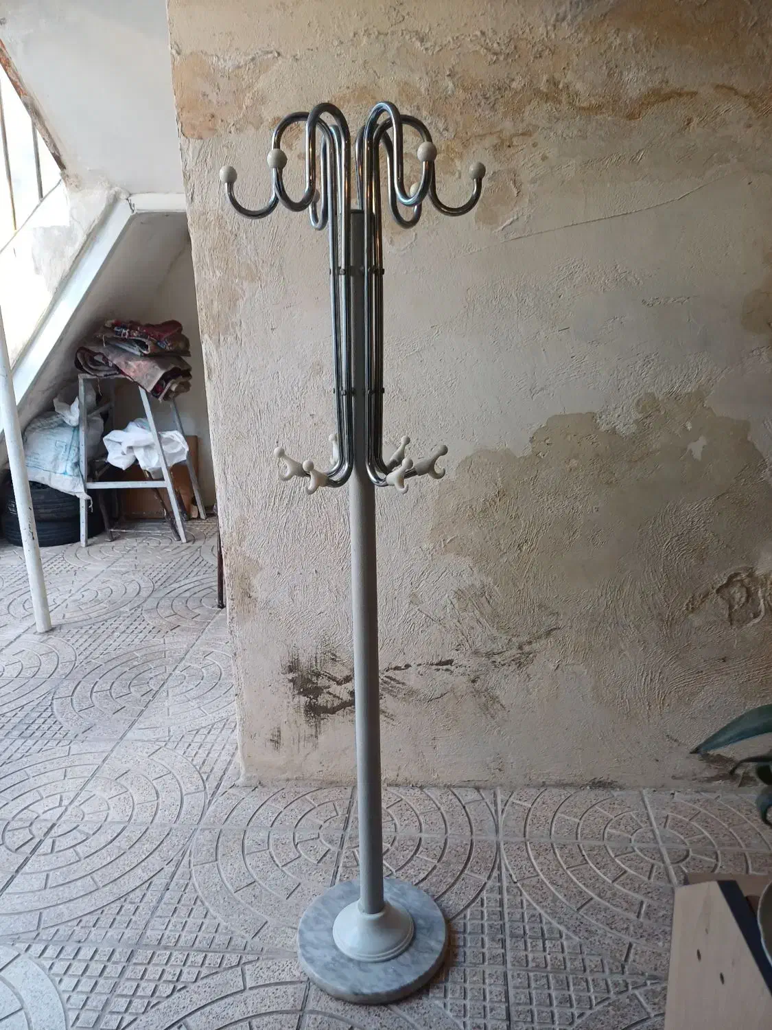 اویز|بندرخت و رختآویز|ارومیه, |دیوار