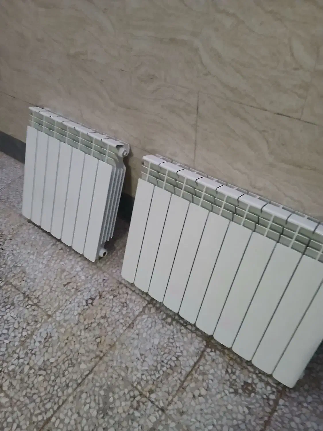 رادیاتور پره ای ال پریمو بوتان جنس خوب و سنگین|آبگرمکن، پکیج، شوفاژ|قم, نیروگاه|دیوار