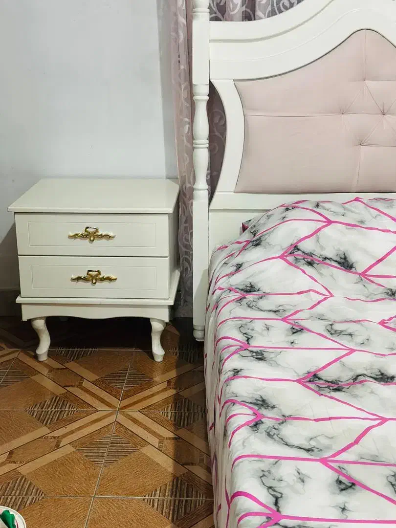 سرویس خواب|تخت و سرویس خواب|رشت, آب آسیاب|دیوار