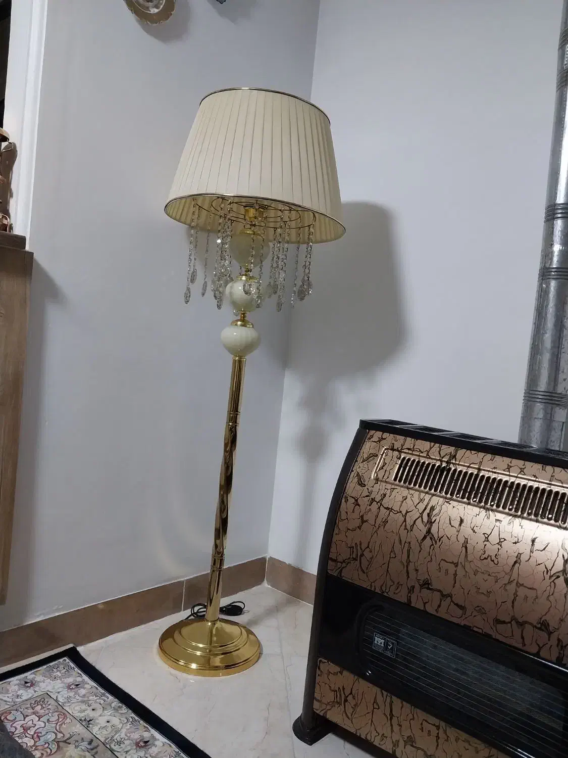 اباژور|چراغ خواب و آباژور|هشتگرد, شهرک ولیعصر (مصلی)|دیوار