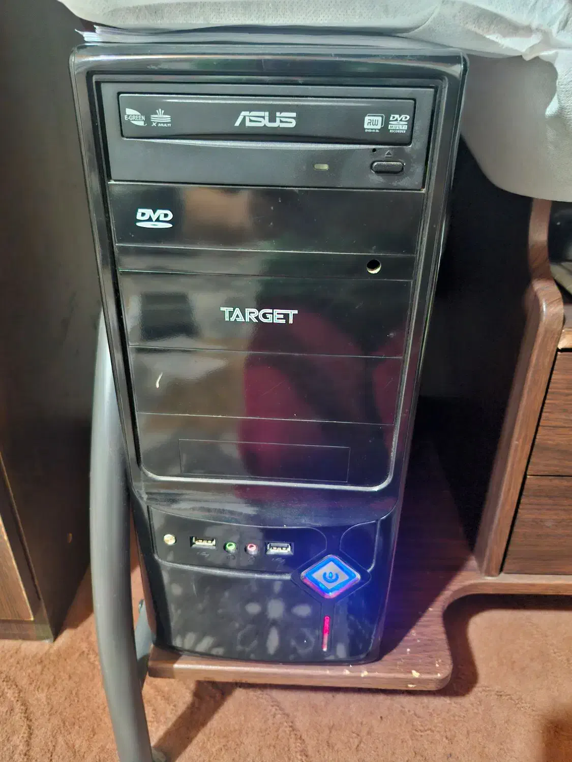 فروش کامپیوتر با میز و صندلی|رایانه رومیزی|چالوس, |دیوار