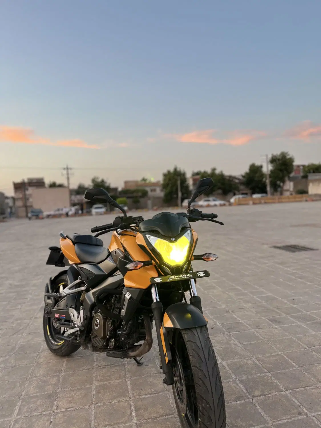 ns200|موتورسیکلت|گنبد کاووس, |دیوار