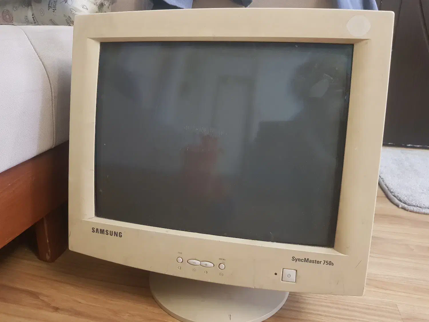 مانیتور|قطعات و لوازم جانبی رایانه|ری, علایین|دیوار