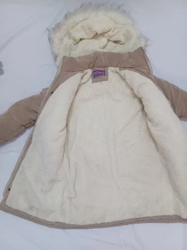 کاپشن دخترانه|لباس|قدس, شهر‌قدس|دیوار