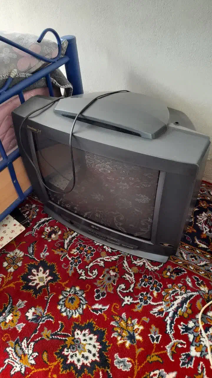 تلویزیون ۲۱ اینچ سالم و در حد|تلویزیون و پروژکتور|نوشهر, |دیوار