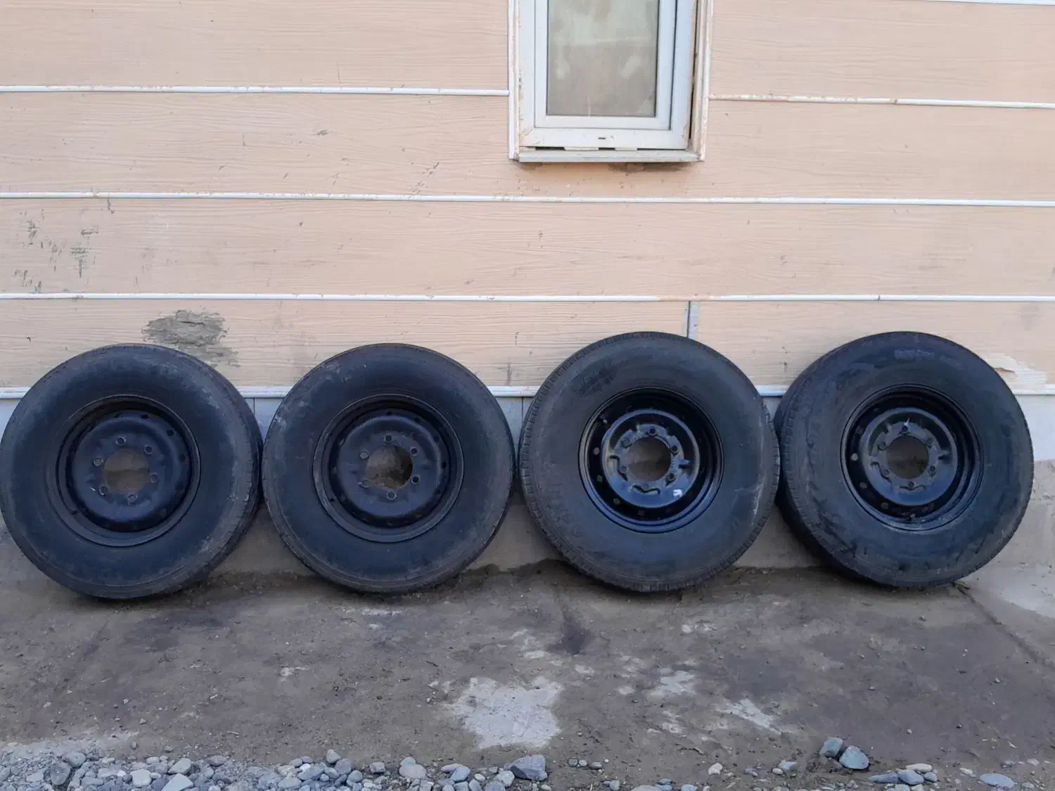 لاستیک نیسان فروشی|قطعات یدکی و لوازم جانبی|جیرفت, |دیوار