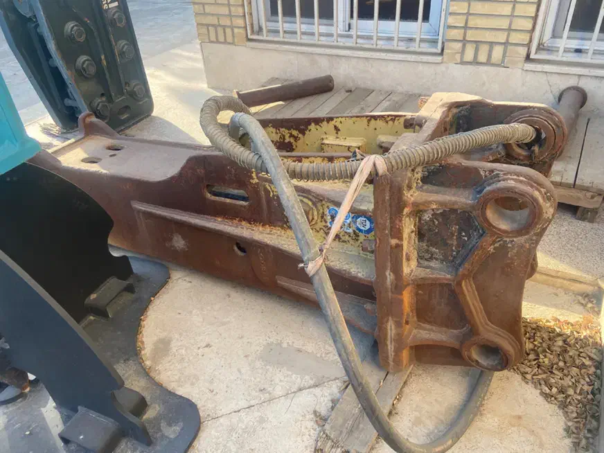 چکش (پیکور)سوسان 81|ماشینآلات صنعتی|تهران, آذربایجان|دیوار