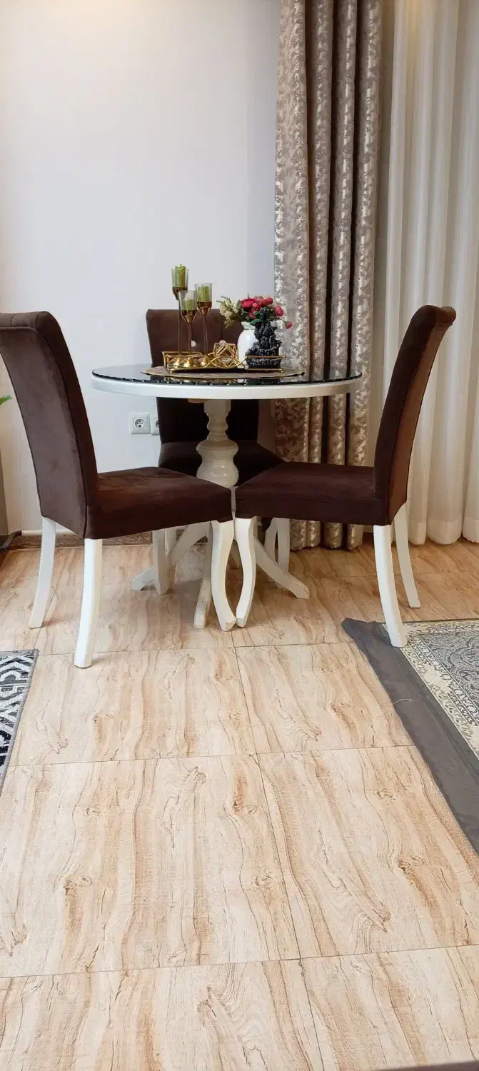 میزنهارخوری 3نفره|میز و صندلی غذاخوری|رشت, شهرک شهید مفتح|دیوار