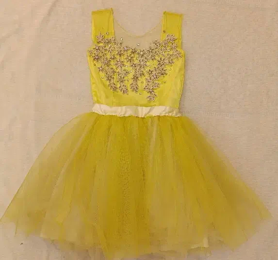 لباس مجلسی|لباس|قم, بنیاد|دیوار