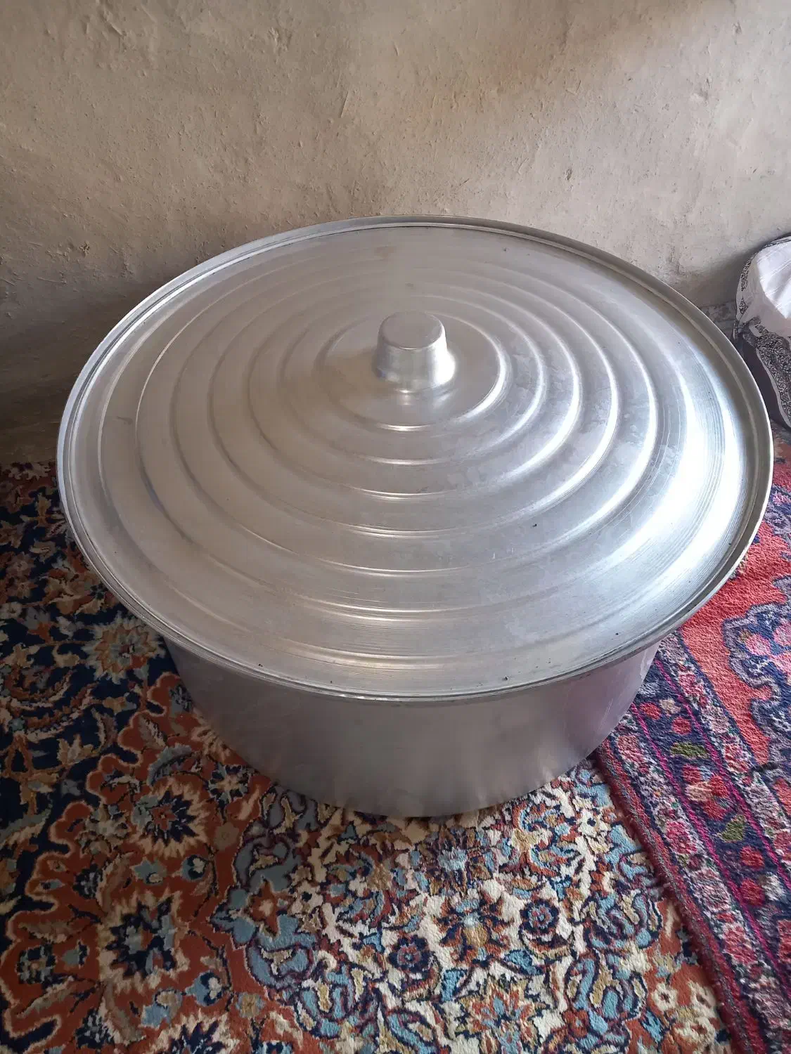 قابلمه بزرگ|ظروف پختوپز|چنگ الماسی, |دیوار