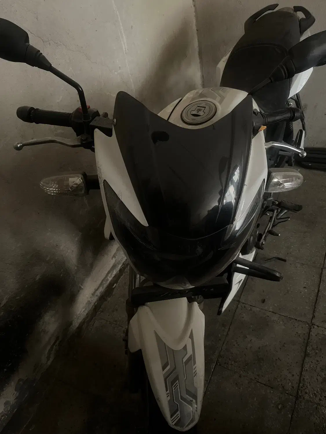 اپاچی ۱۸۰ مدل۹۳|موتورسیکلت|تهران, نیروی هوایی (پیروزی)|دیوار