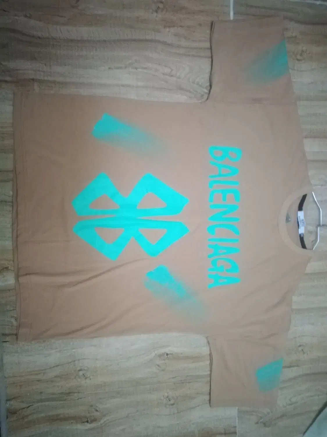 تی شرت|لباس|نظرآباد, نظرآباد|دیوار