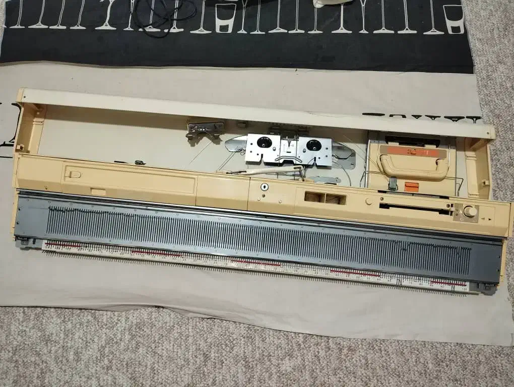 ماشین بافندگی مدل ۸۴۰|چرخ خیاطی و ریسندگی|قم, عمار یاسر|دیوار