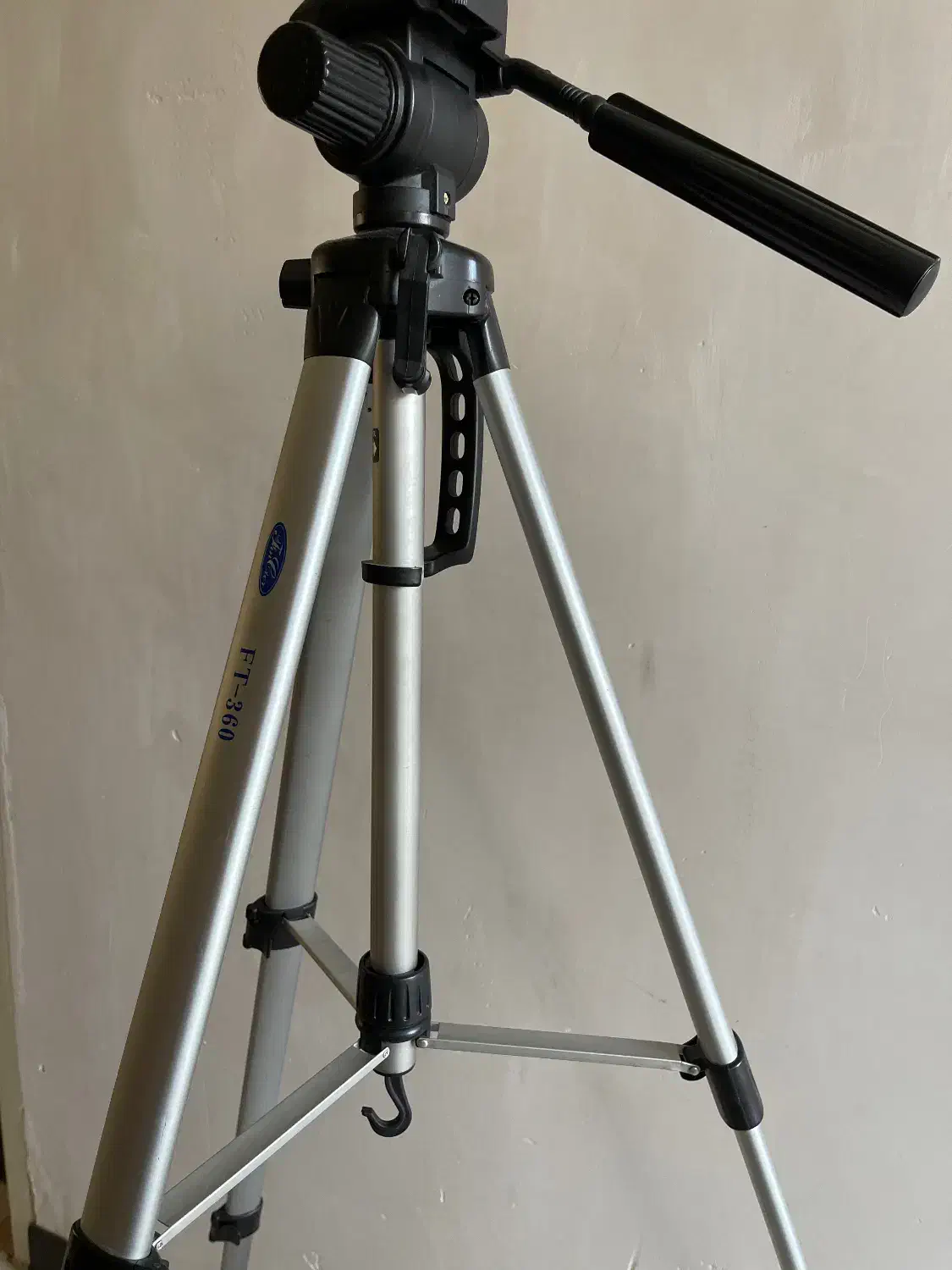 پایه دوربین عکاسی|دوربین عکاسی و فیلمبرداری|شیراز, فخرآباد (دروازه کازرون)|دیوار