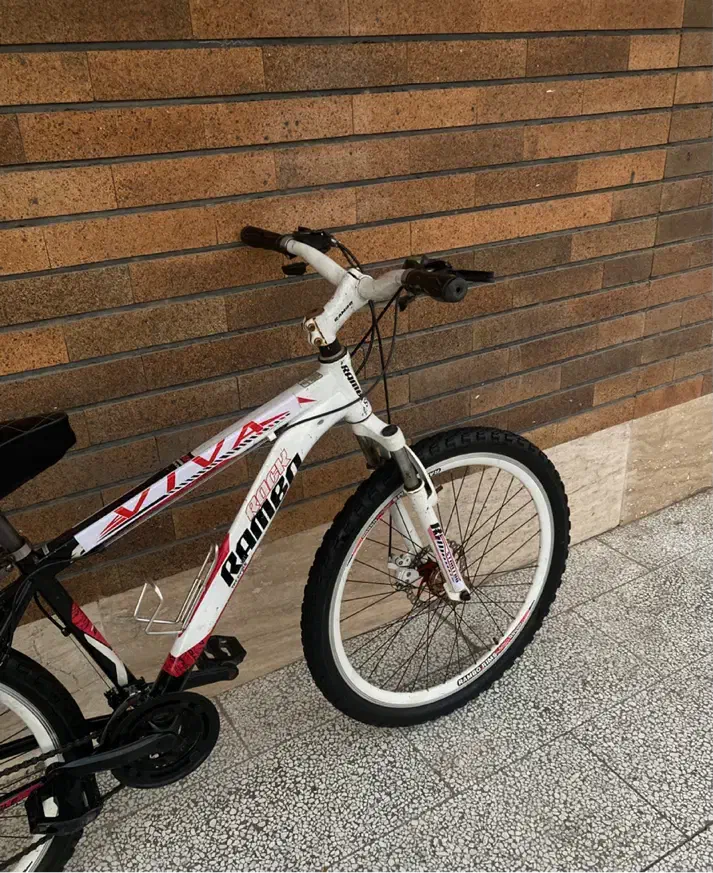 دوچرخه ویوا المپیا سایز۲۶دنده ای بدنه آلمینیوم صفر|دوچرخه، اسکیت، اسکوتر|مشهد, آزادشهر|دیوار