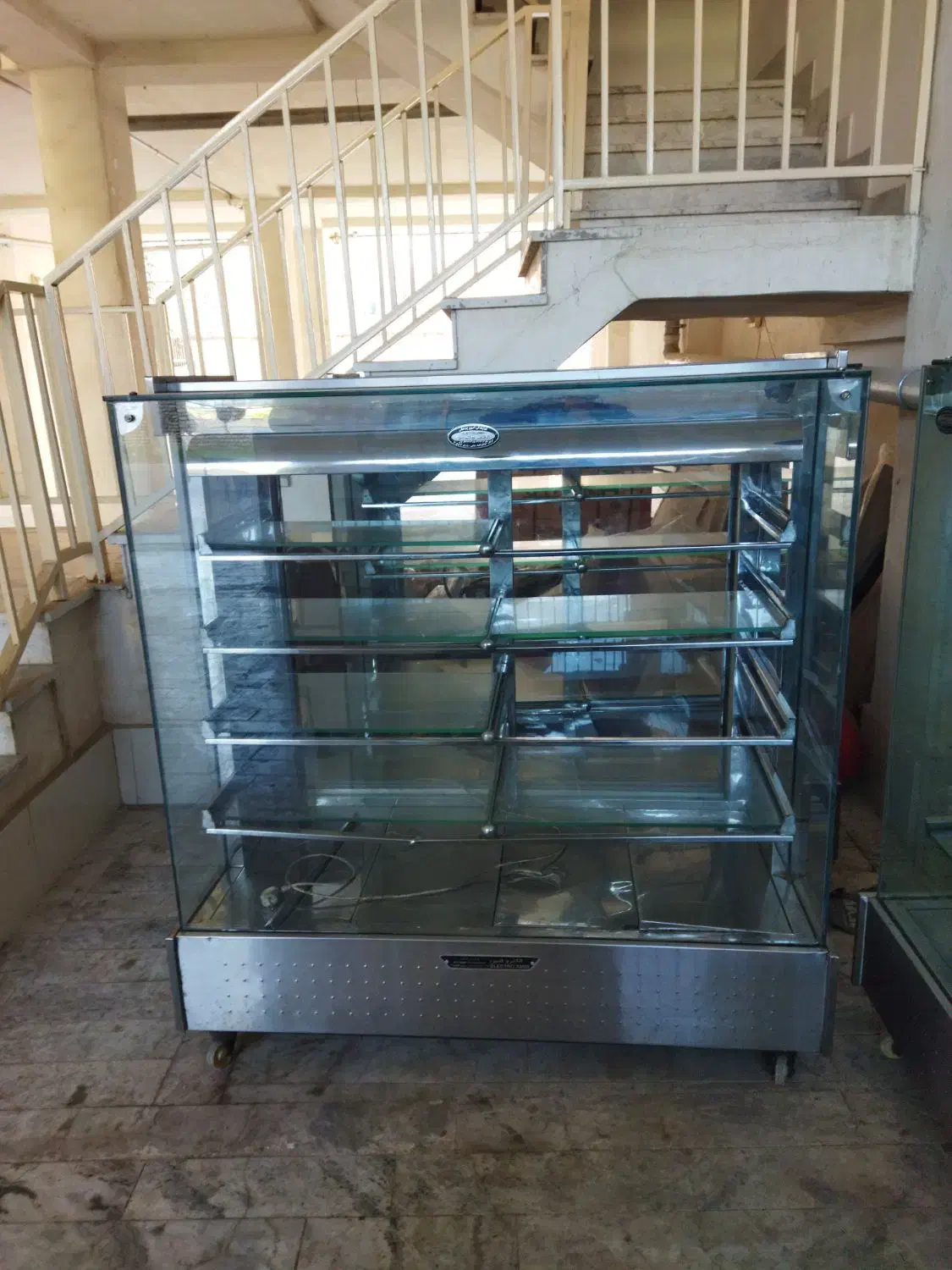 یخچال ویترینی در حد نو|فروشگاه و مغازه|بندر ترکمن, |دیوار