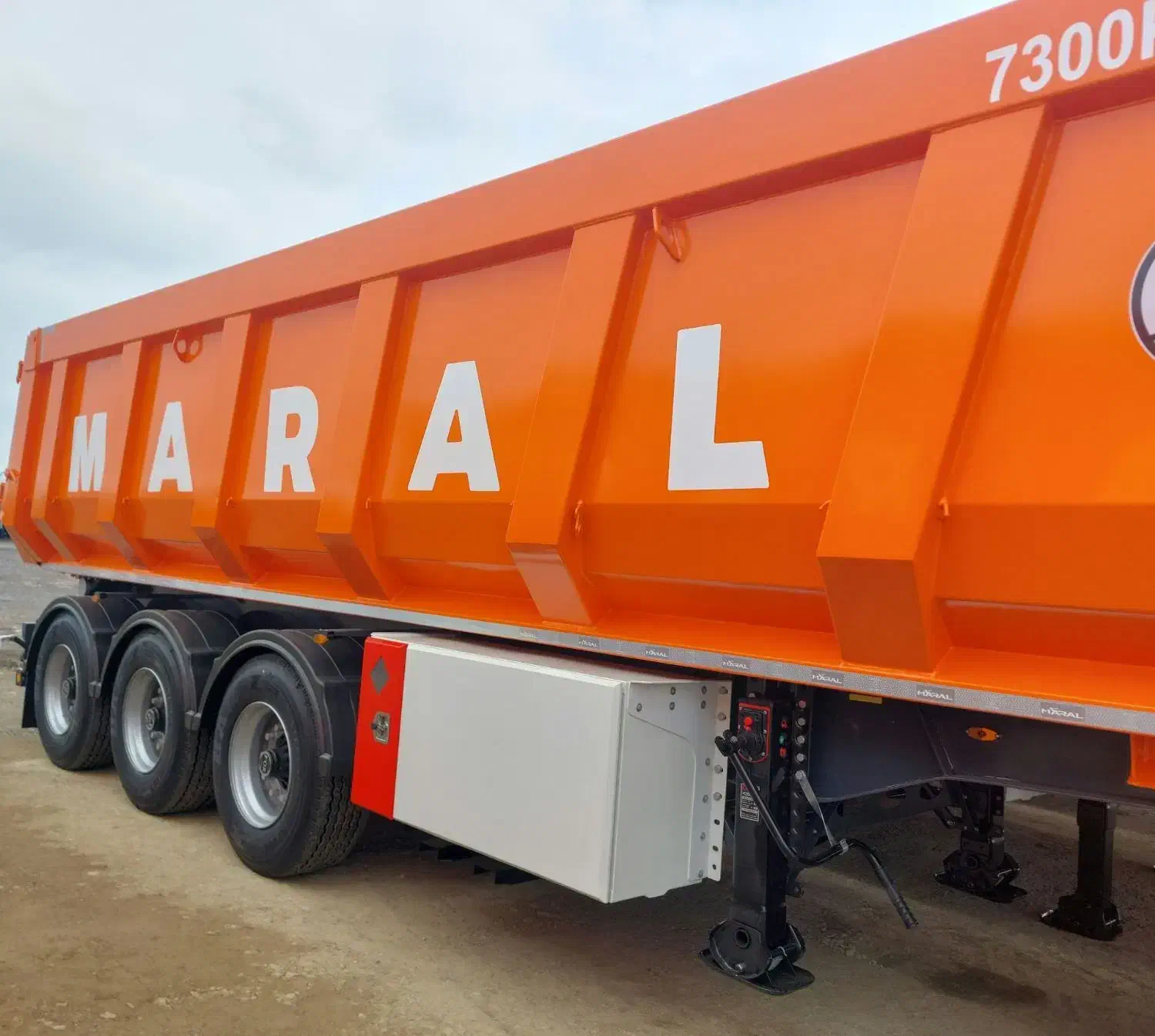 کمپرس مارال|خودرو سنگین|زرند, |دیوار