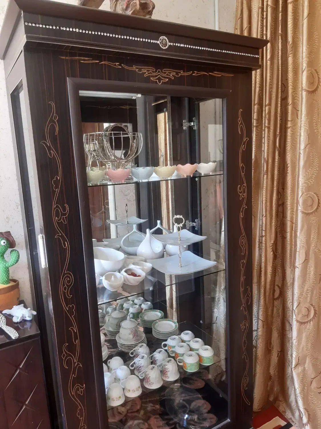 ویترین|بوفه، ویترین، کنسول|مسجد سلیمان, |دیوار