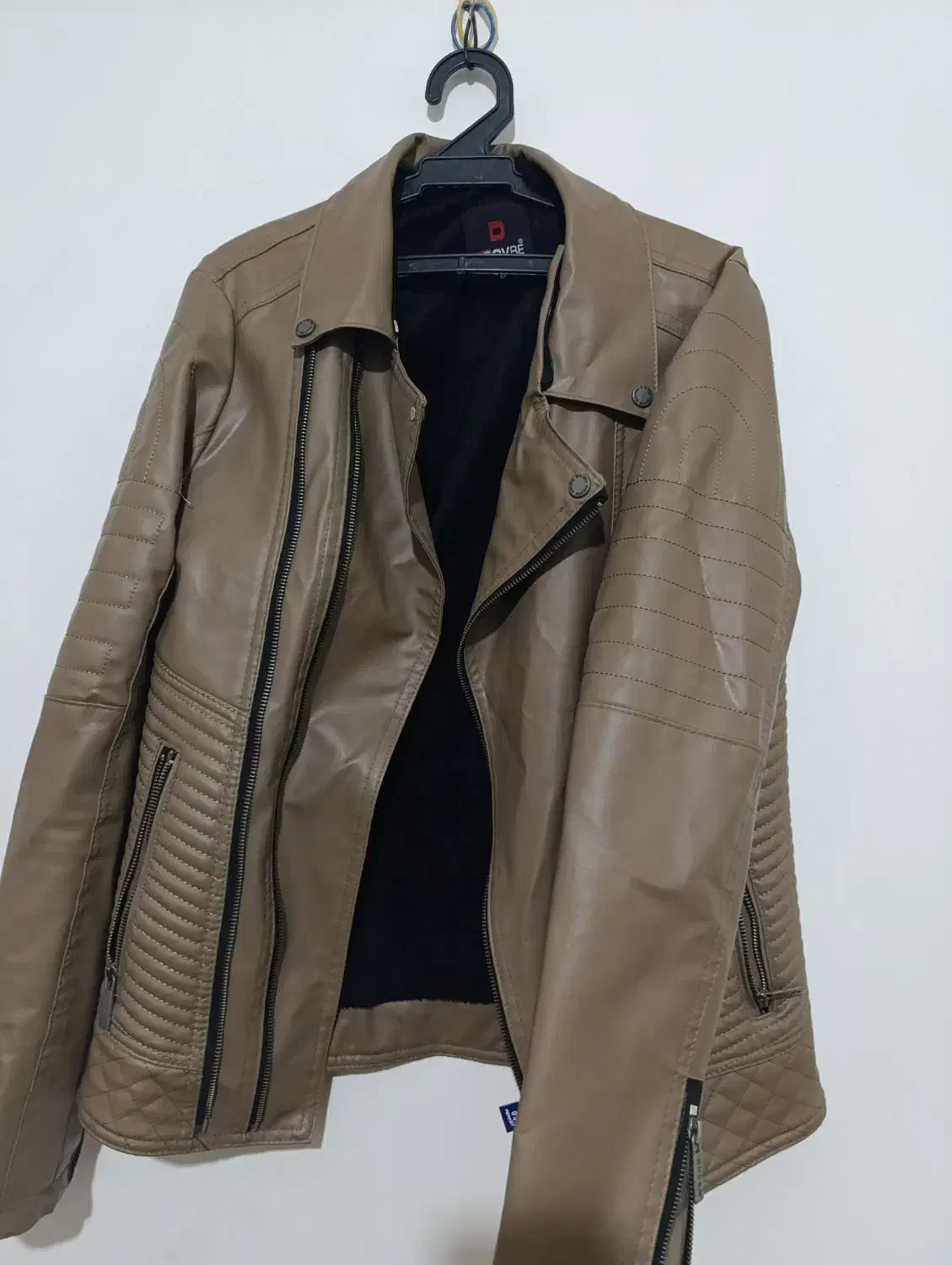 کاپشن چرم|لباس|اهر, |دیوار