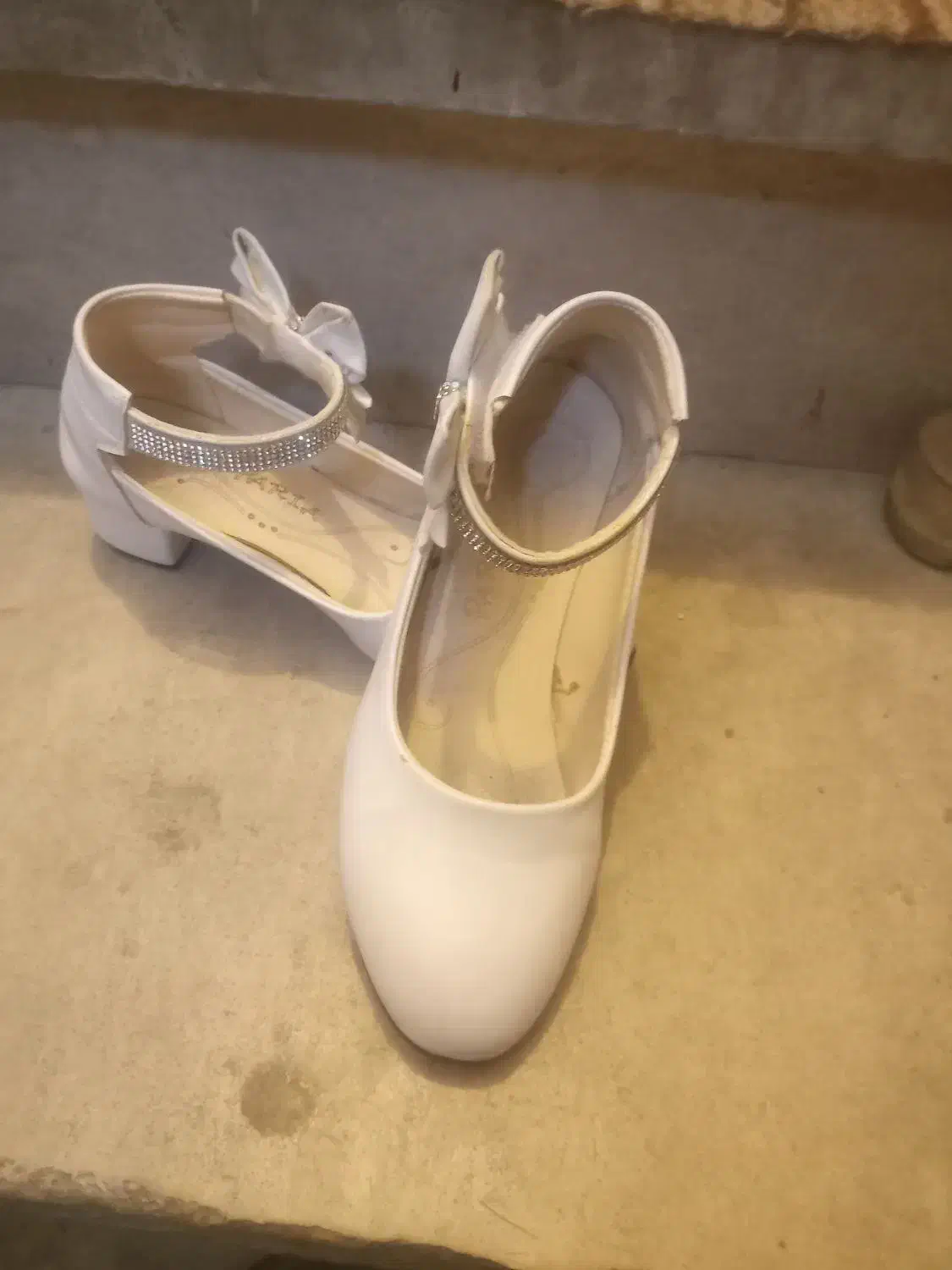 کفش دخترانه|کفش و لباس بچه|بروجرد, |دیوار