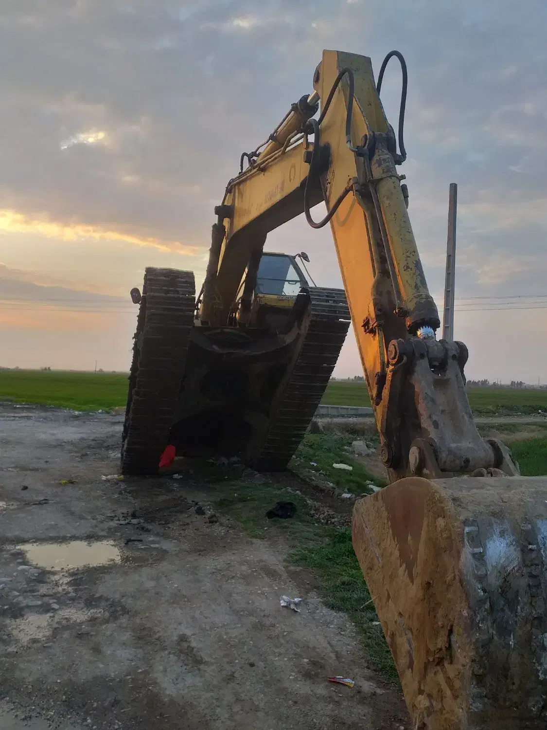 بیل مکانیکی و پیکور اماده به کار|خودرو سنگین|مینودشت, |دیوار