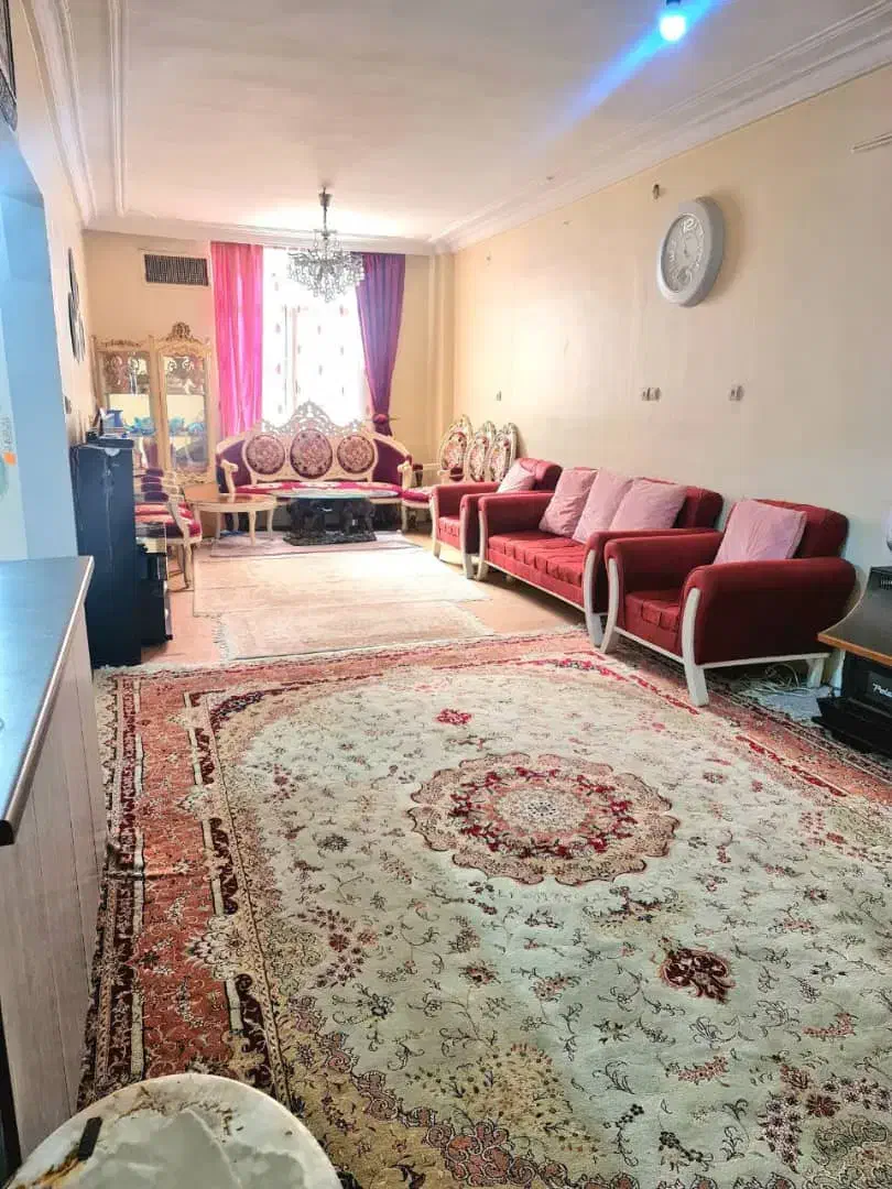 ۱۰۰ متر دو خوابه نورگیر خوب خ شاه آبادی|اجارهٔ آپارتمان|تهران, شیوا|دیوار