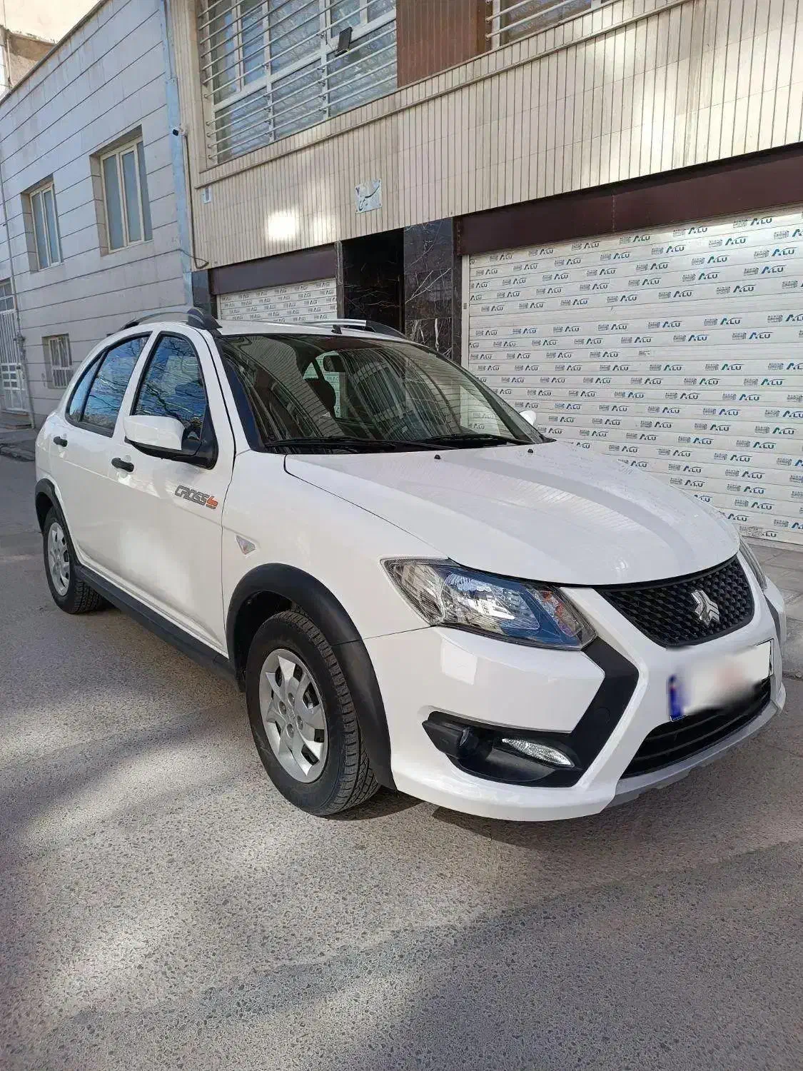 کوئیک Sسفید 1402|خودرو سواری و وانت|همدان, |دیوار