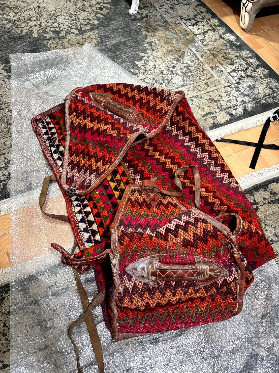 مفرج قشقایی|گلیم، جاجیم، گبه|شیراز, بریجستون|دیوار