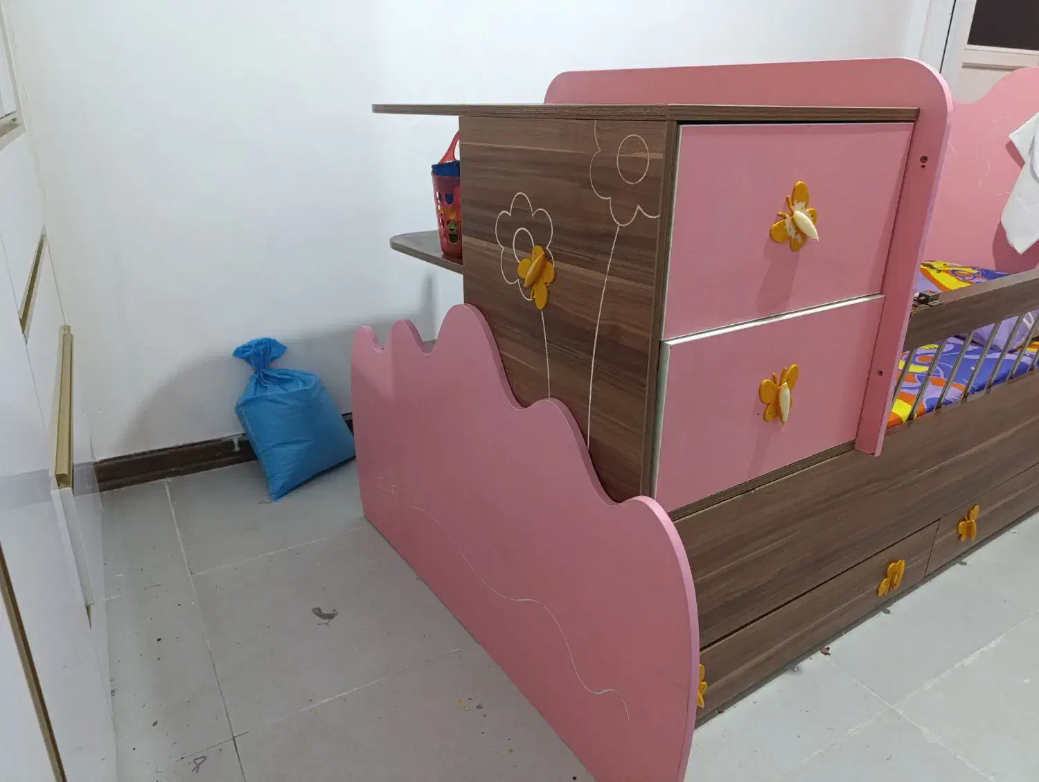 تخت خواب دو منظوره|تخت و صندلی بچه|سرپل ذهاب, |دیوار