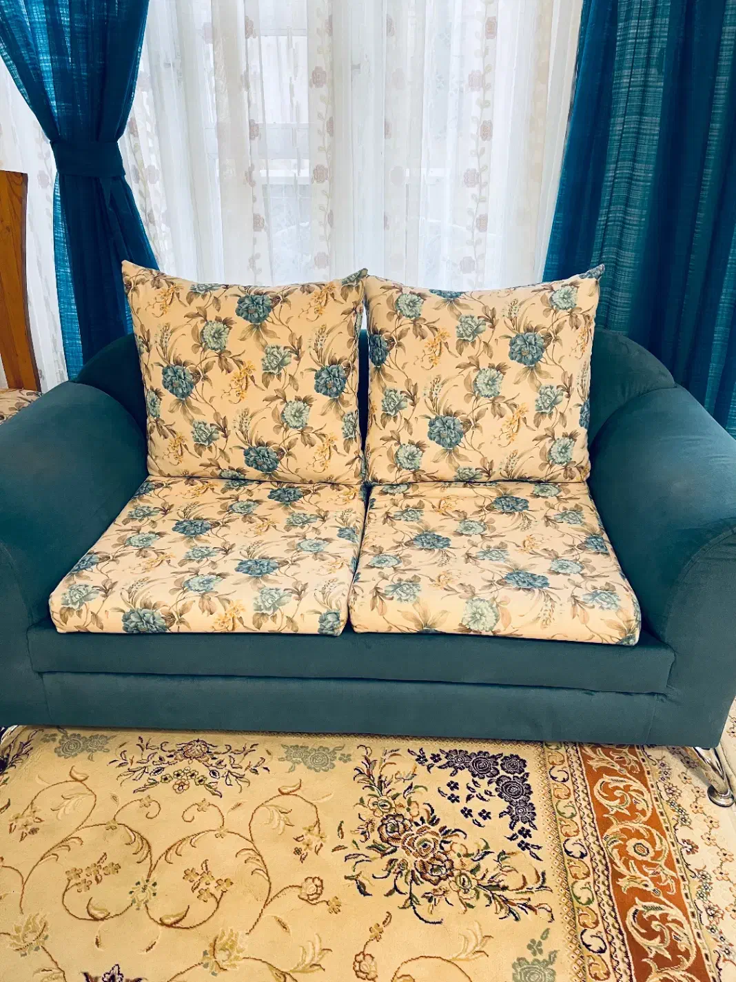 فروش مبل هفت نفره و شش عدد صندلی ناهار خوری|مبلمان خانگی و میز عسلی|ساری, |دیوار