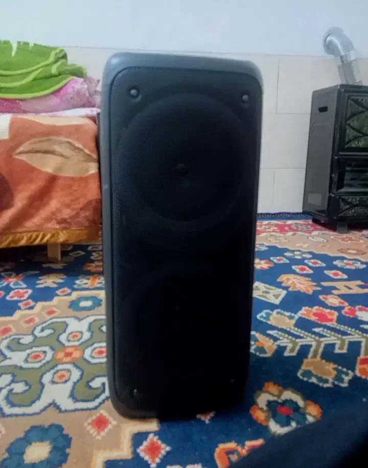 اسپیکر فوق العاده عالی به ضمانت و تست تحویل میدم|پخش‌کننده همراه|شیراز, حومه شیراز|دیوار