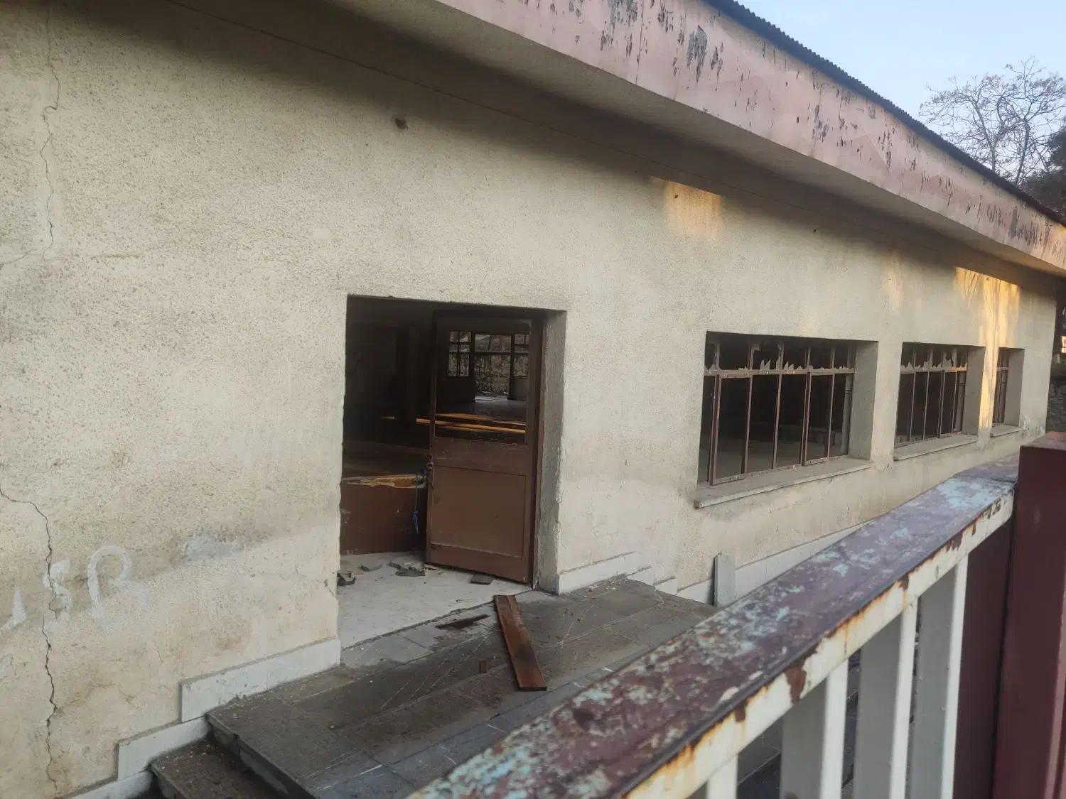 خدمات تخریب و خرده کاری های ساختمان با قیمت مناسب|خدمات پیشه و مهارت|تربتحیدریه, مسجد جامع|دیوار