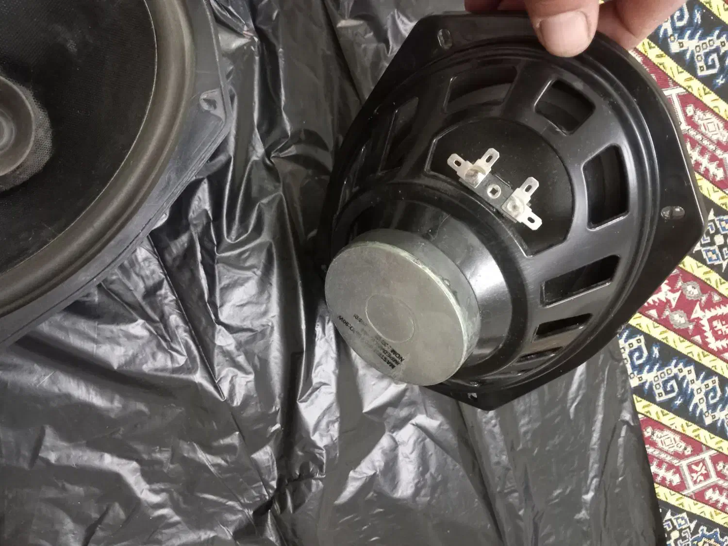 باند|صوتی و تصویری|شاهین‌شهر, خانه کارگر|دیوار