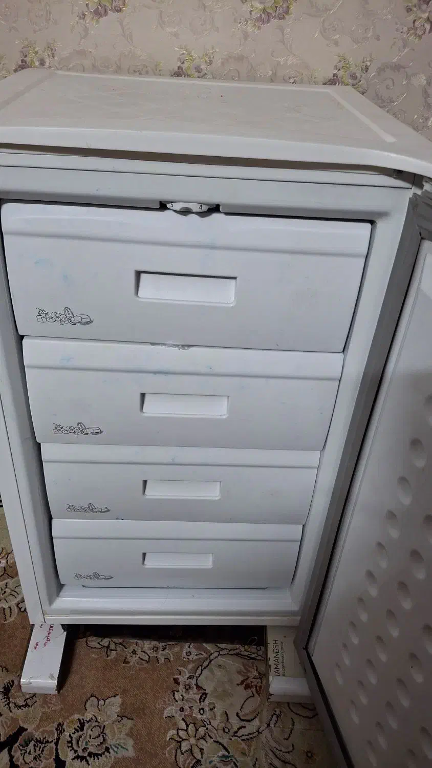 فریزر ۴کشو ایسکول۱۰۸۰۰۰۰۰|یخچال و فریزر|مشهد, نیروی هوایی|دیوار