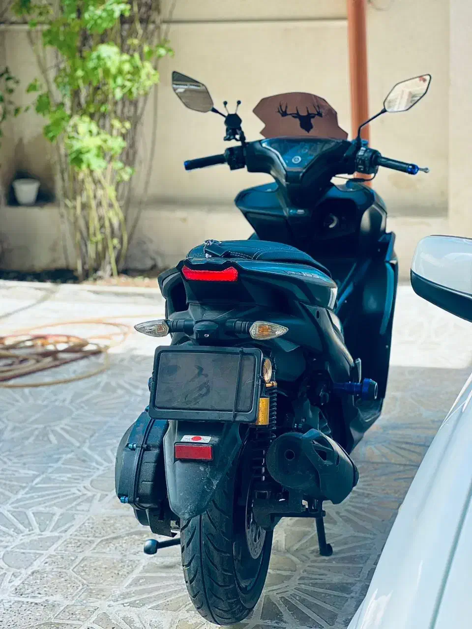 موتور آیروکس|موتورسیکلت|ایوان, |دیوار