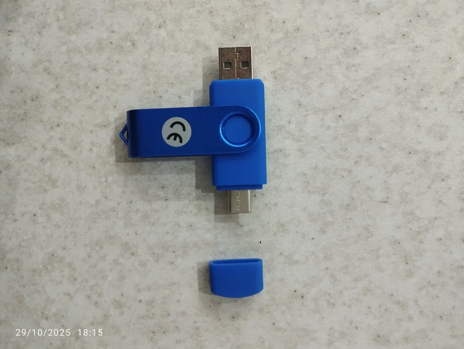 فلش 100 گیگ با دو درگا|قطعات و لوازم جانبی رایانه|سنندج, |دیوار